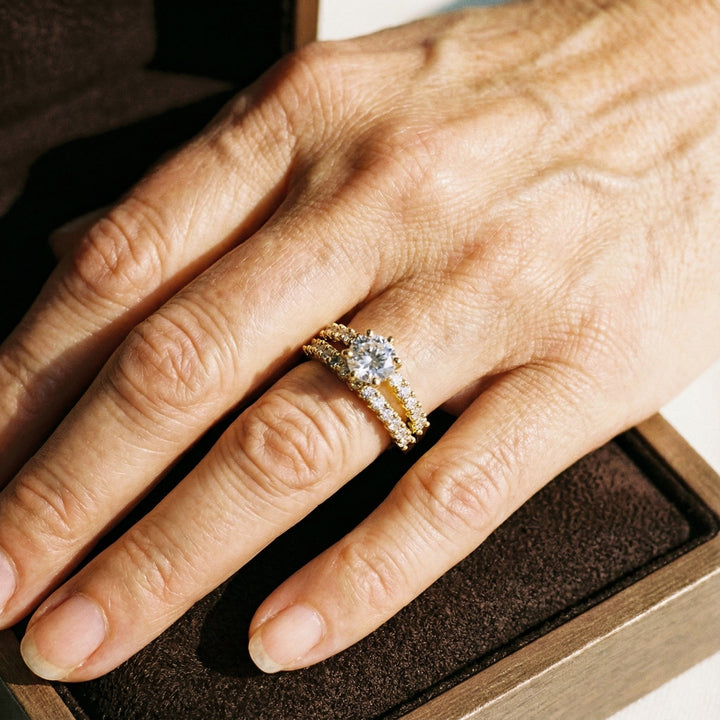 Forlovelsesring med zirkon