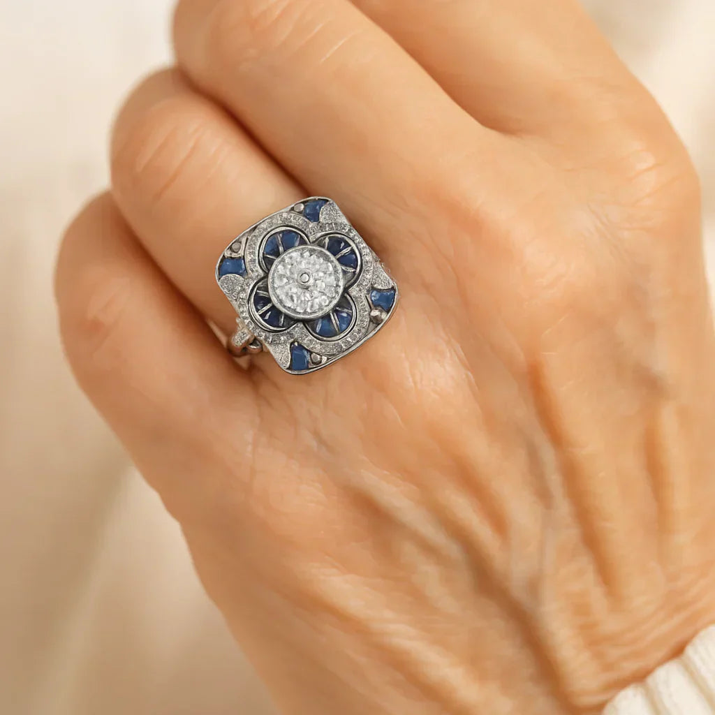 Vintage ring i sølvfarve med blå zirkonium