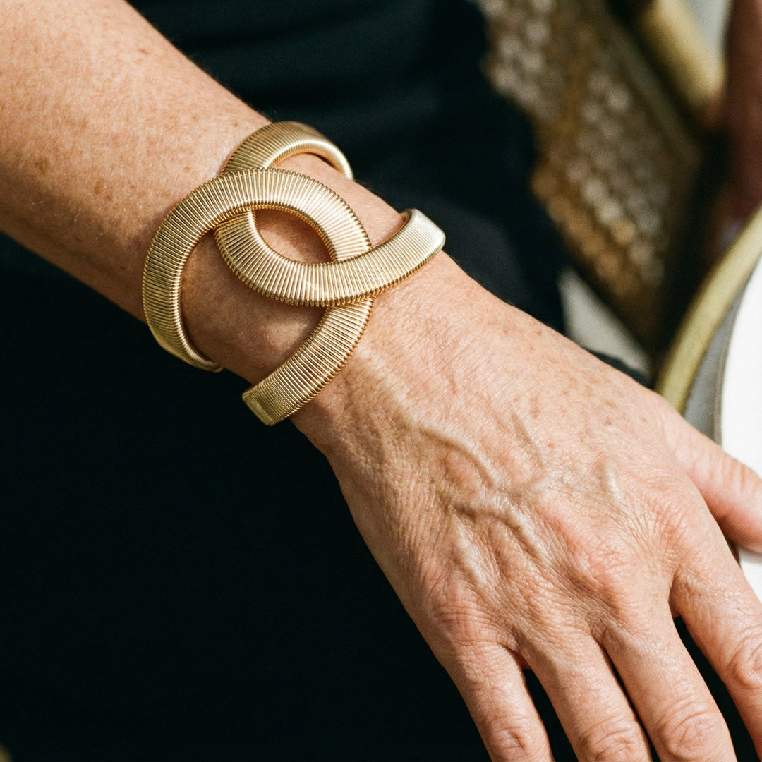 Elegant dobbelt guldarmbånd