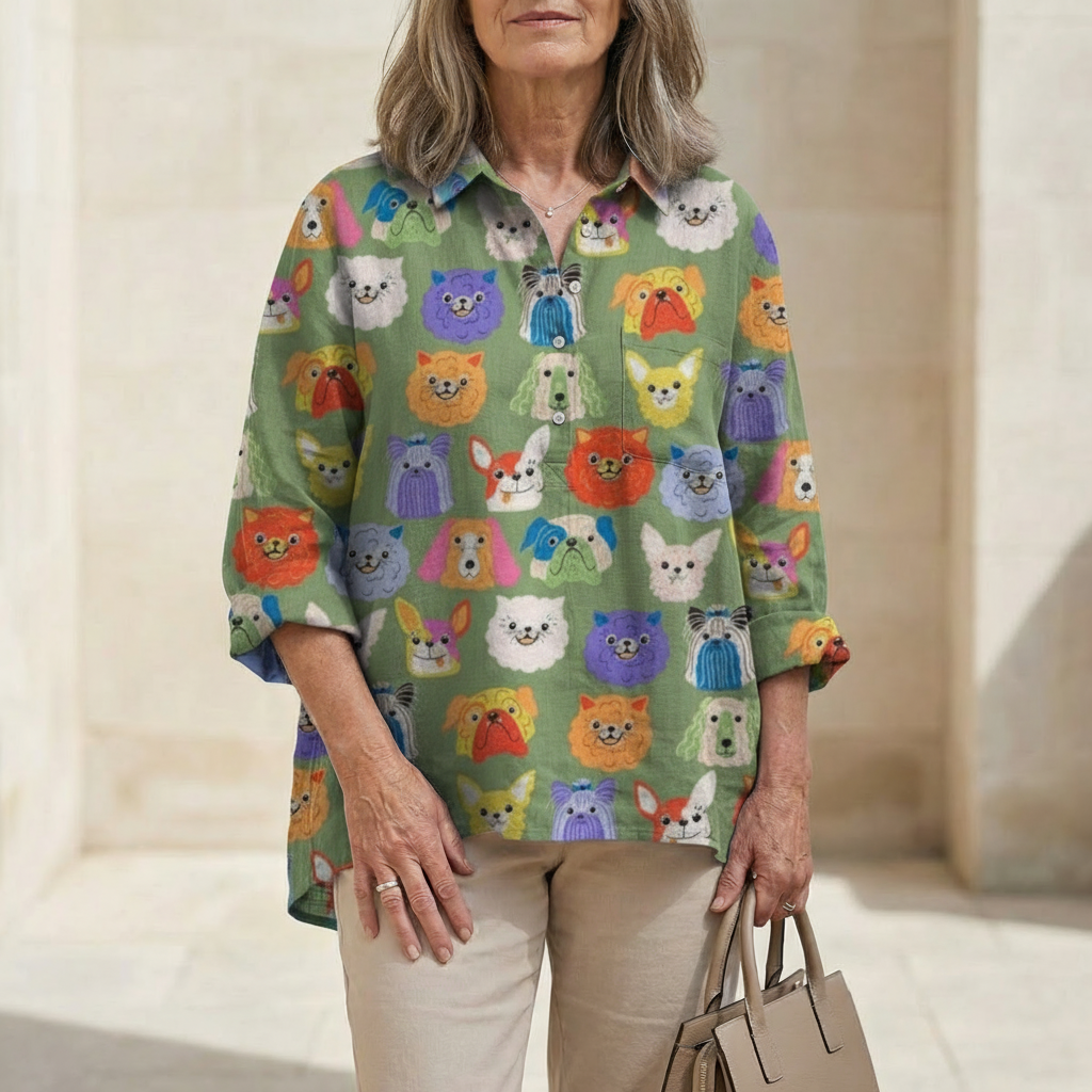 Blusa verde com caras de animais