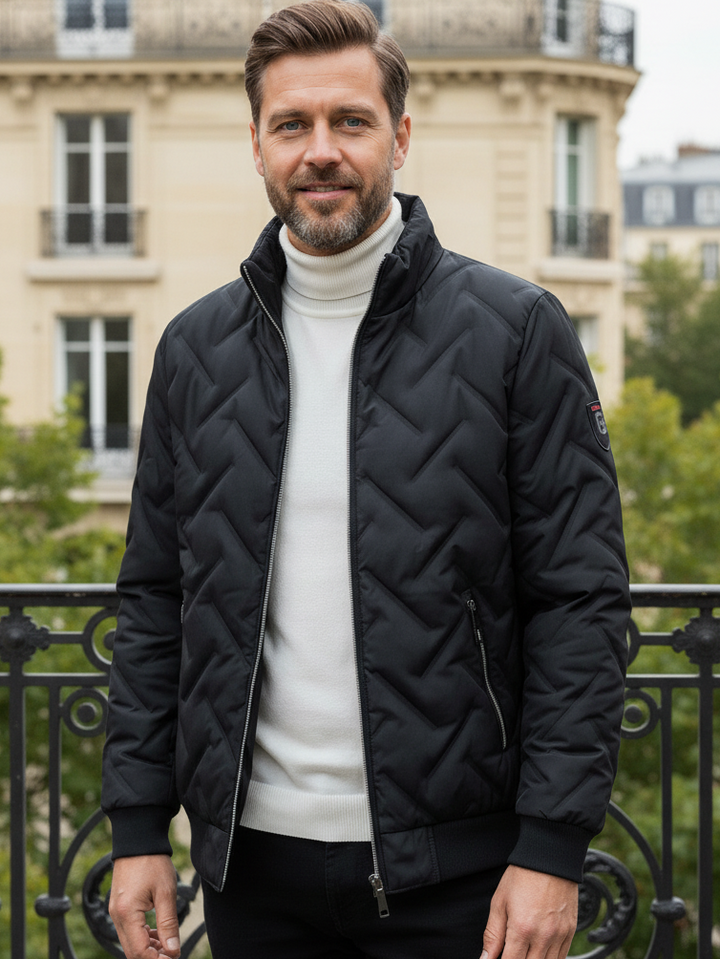 Brady com fundo parisiense