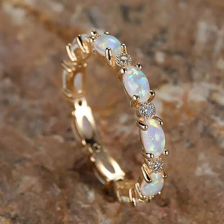 Vintage guld ring med opal Eternity