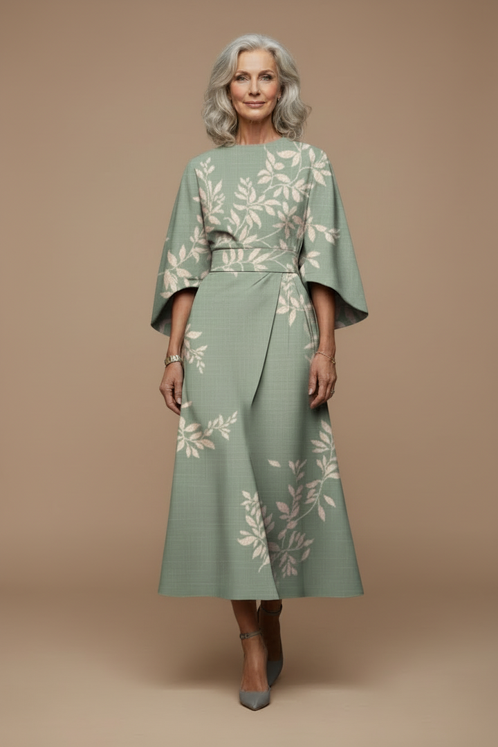 Modelo com vestido verde