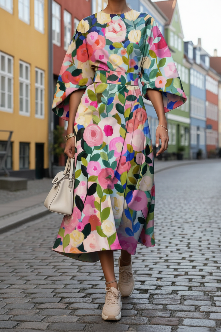 Vestido floral com calçado confortável
